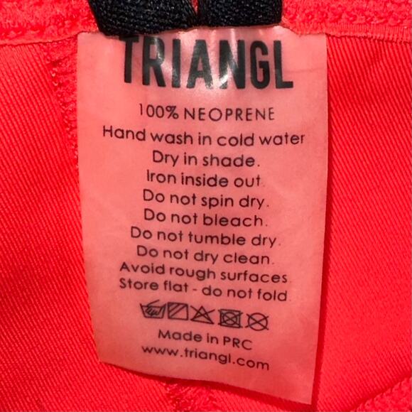 Triangl Gigi Crochet Neoprene Red Bikini Top Size Small - Picture 4 of 9